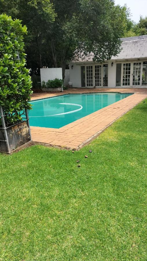 The Hertford Country Hotel Johannesburg Eksteriør bilde