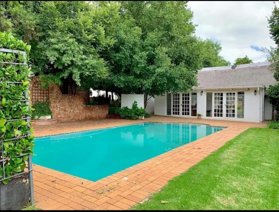 The Hertford Country Hotel Johannesburg Eksteriør bilde